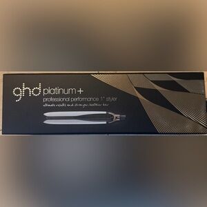 ghd platinum+ 1" Styler in black with gold accents